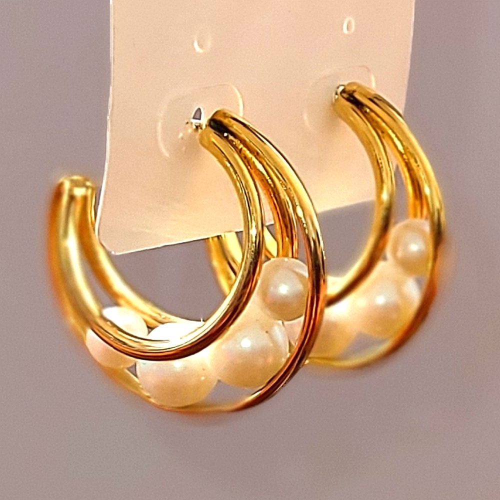 Gold & Pearl Earrings